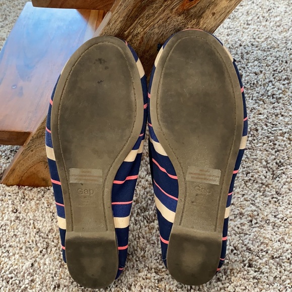 ***SOLD*** Gap ballet flats - Picture 11 of 14